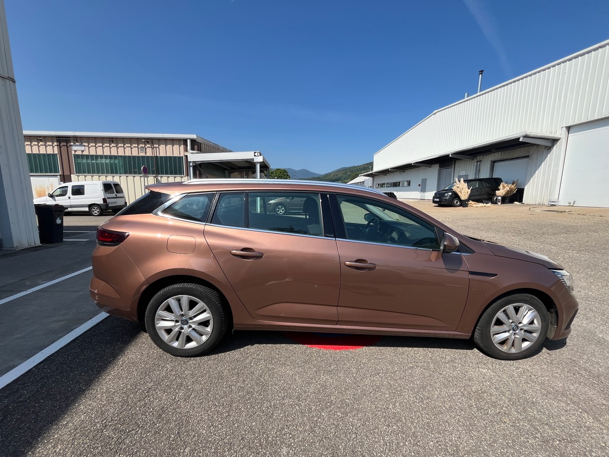 RENAULT Megane IV ESTATE 1.6 E-TECH PLUG-IN HYBRIDE 160 BUSINESS