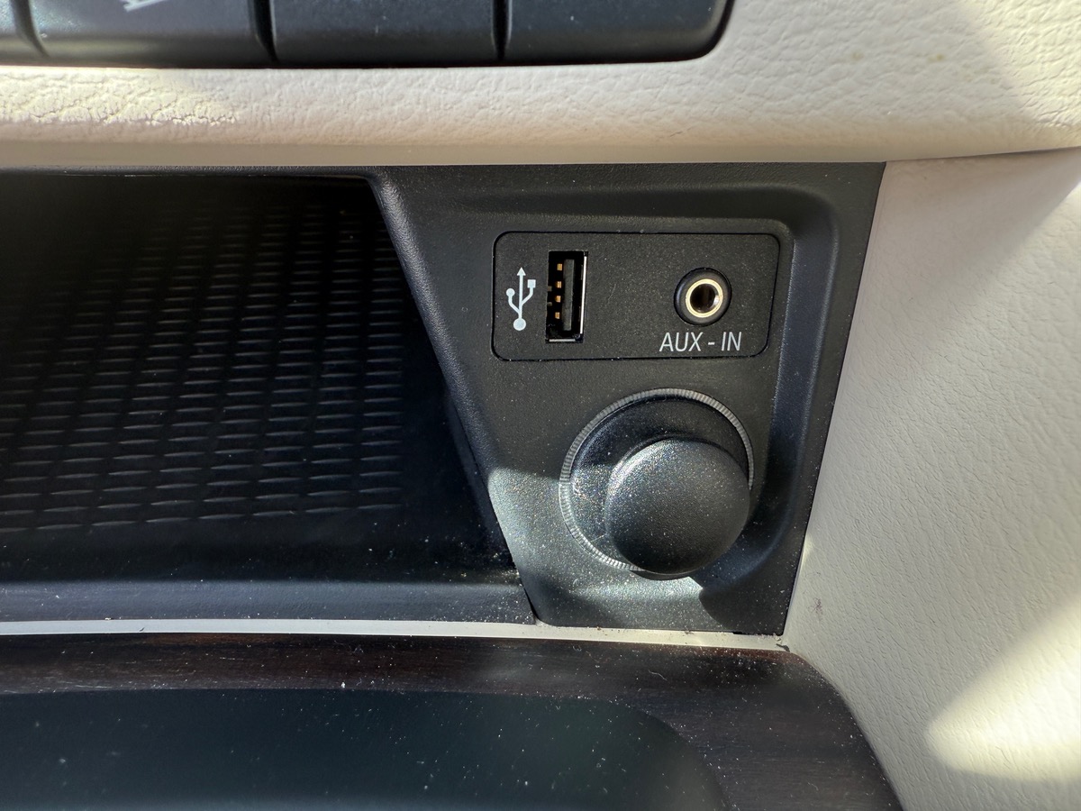 Bmw X1 20i 2L  184 X-Drive boite 8  X-line, Toit ouvrant, Sièges chauffants, Suivi complet