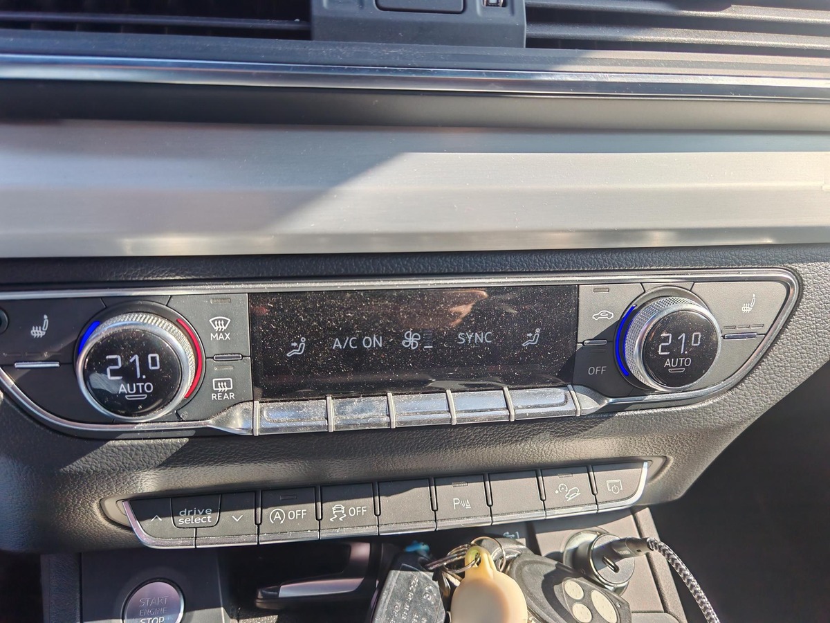 Audi Q5 2.0TFSI 252ch quattro S-Line PANO ACC AHK B&O MMI.