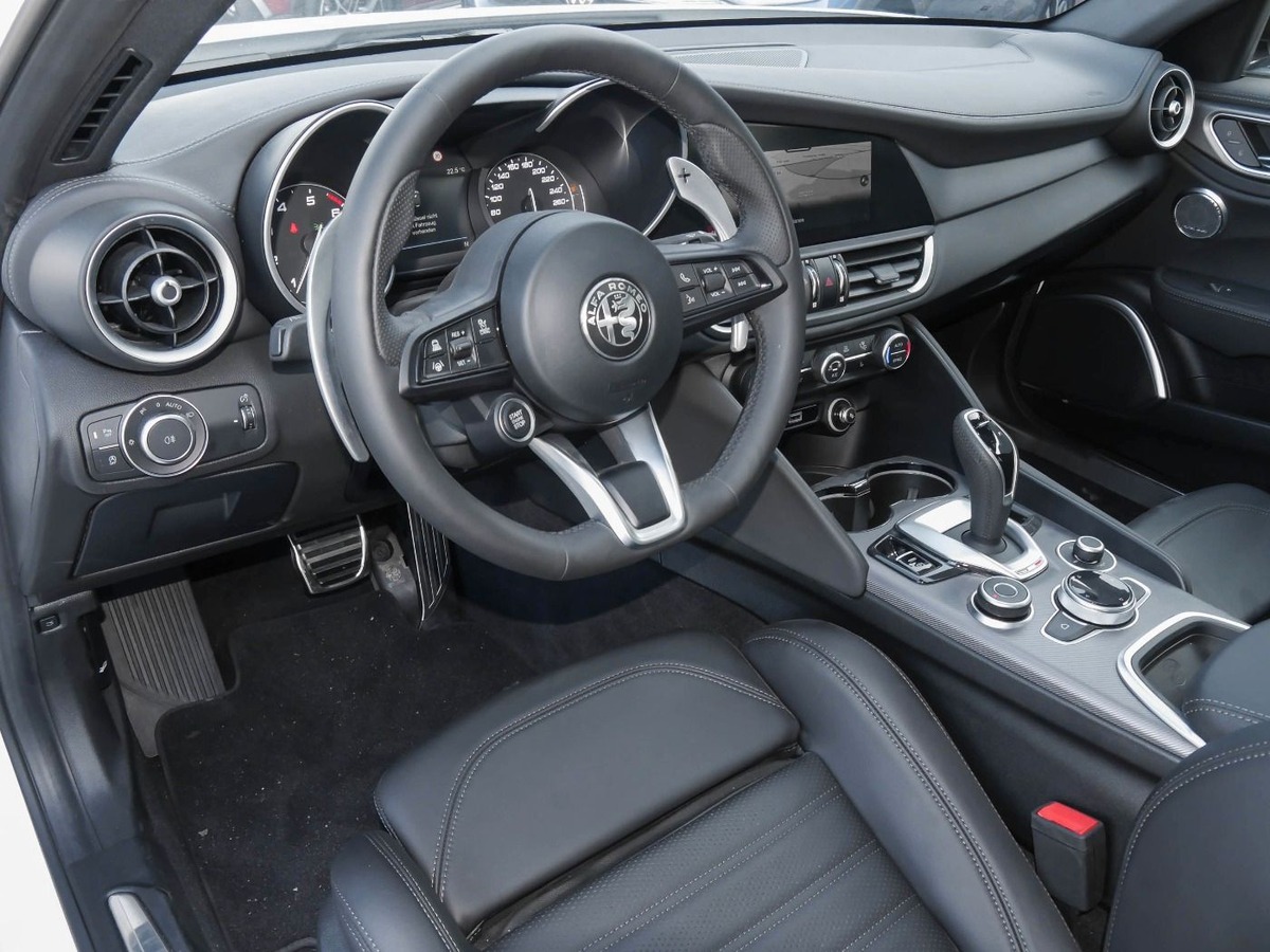 Alfa Romeo Giulia 2.0 TB 280ch Veloce Q4 AT8 Toit ouvrant Harman-Kardon