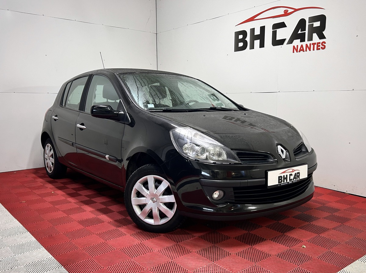 Image: RENAULT Clio 1.2i 75 CH