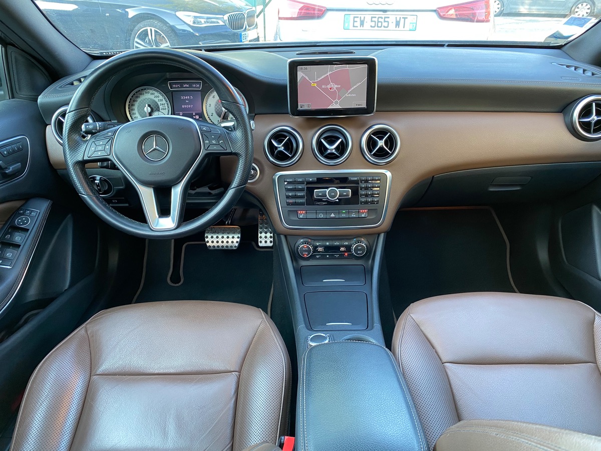 Mercedes-Benz Classe A 250 FASCINATION TOIT PANO/CAM A