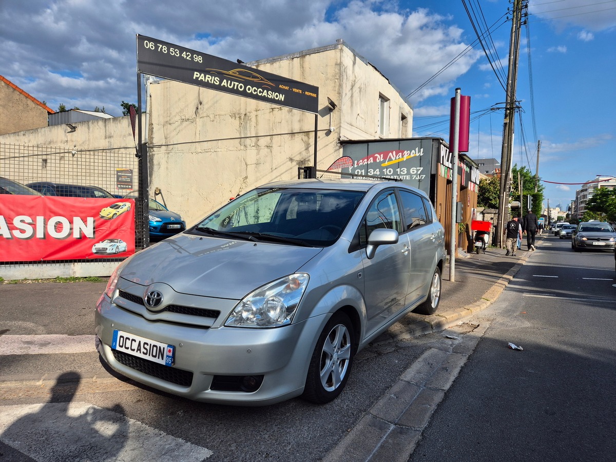 Toyota Corolla Verso 2.2 D-4D LINEA TERRA 136Ch 7PLACES