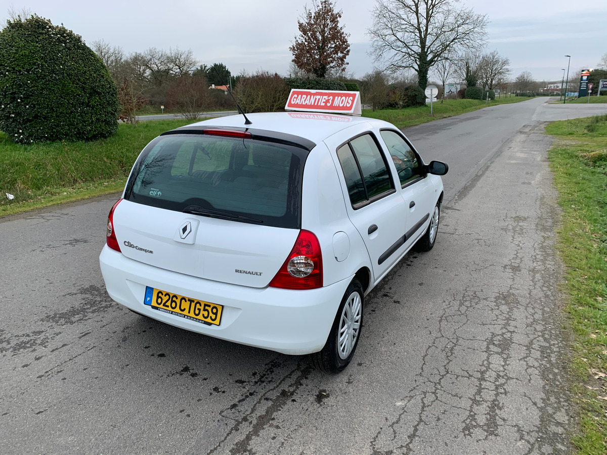 RENAULT Clio 1.2i 104105KM