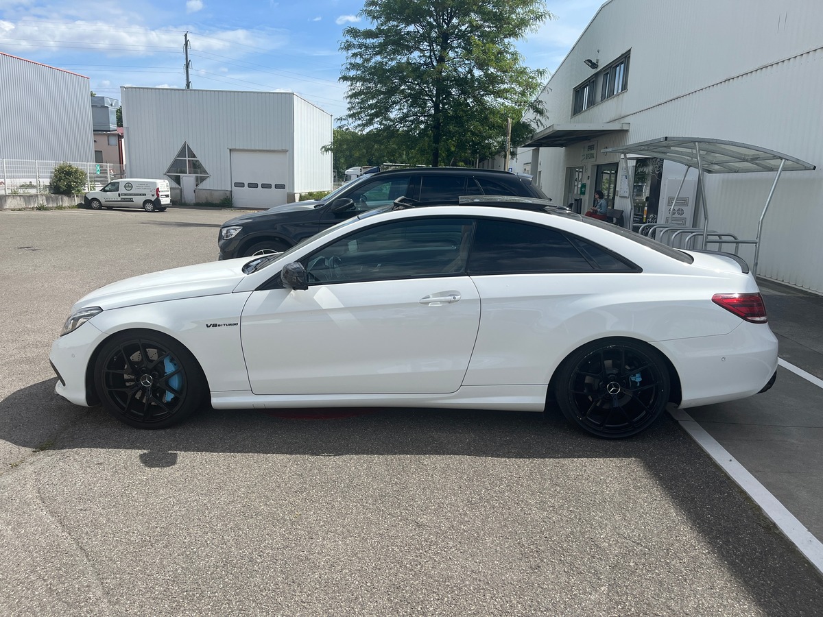 Mercedes-Benz Classe E Coupé 550 AMG V8 BI-TURBO 408ch