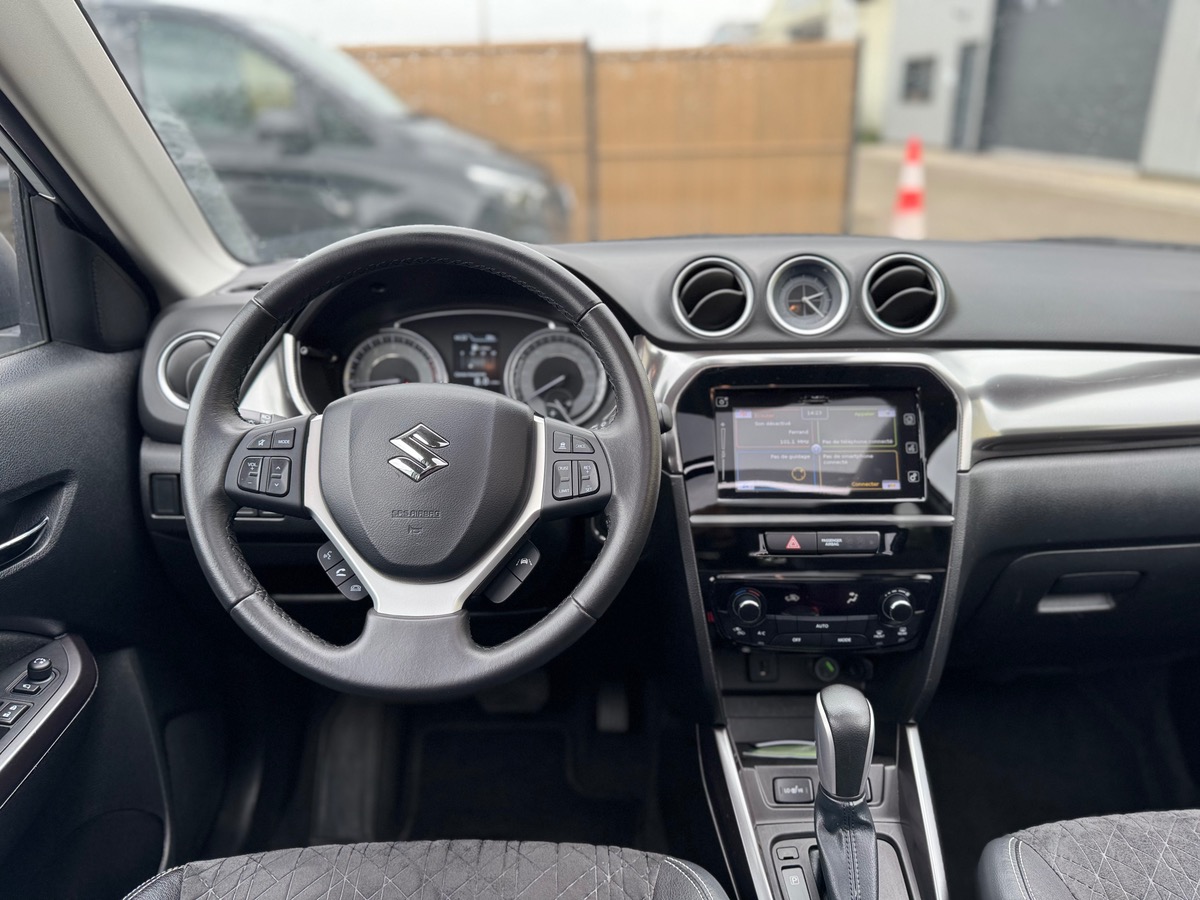 Suzuki Vitara S 1.4 Boosterjet 4X2 140 cv Boîte auto - TOIT OUVRANT - SIEGES CHAUFFANTS - ATTELAGE