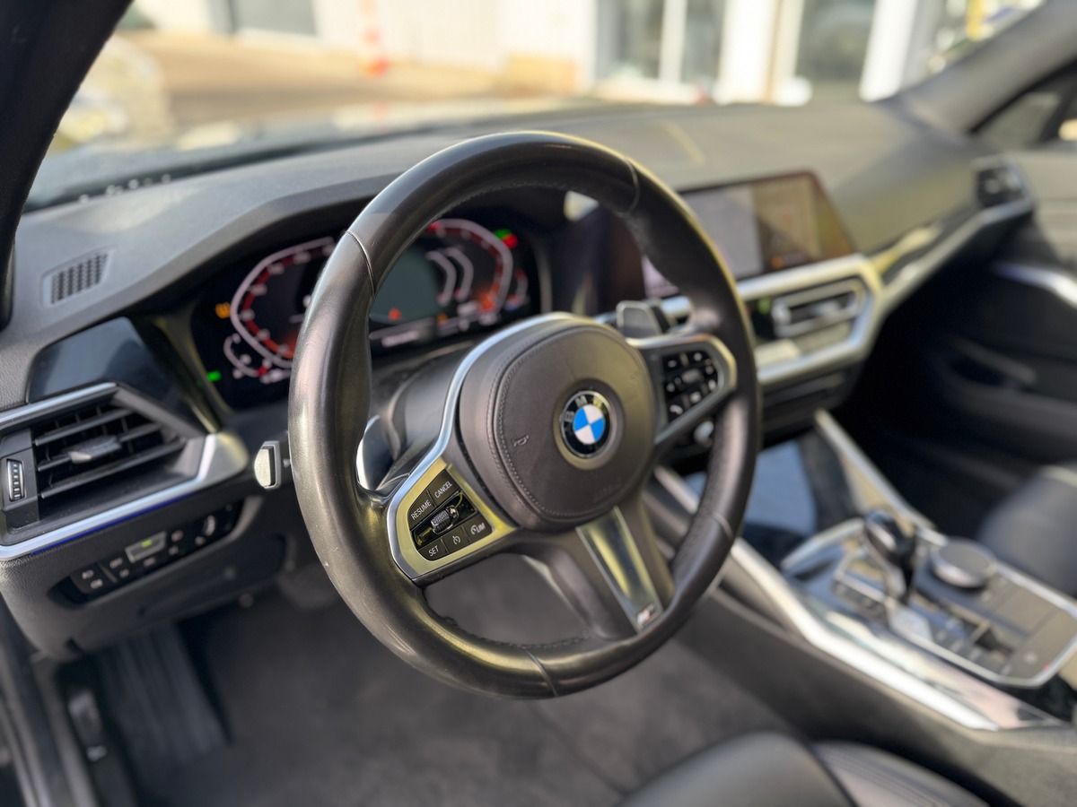 Bmw Série 3 320 i 2.0 184 cv Boîte auto PACK M - APPLE CARPLAY - CUIR - VIRTUAL COCKPIT