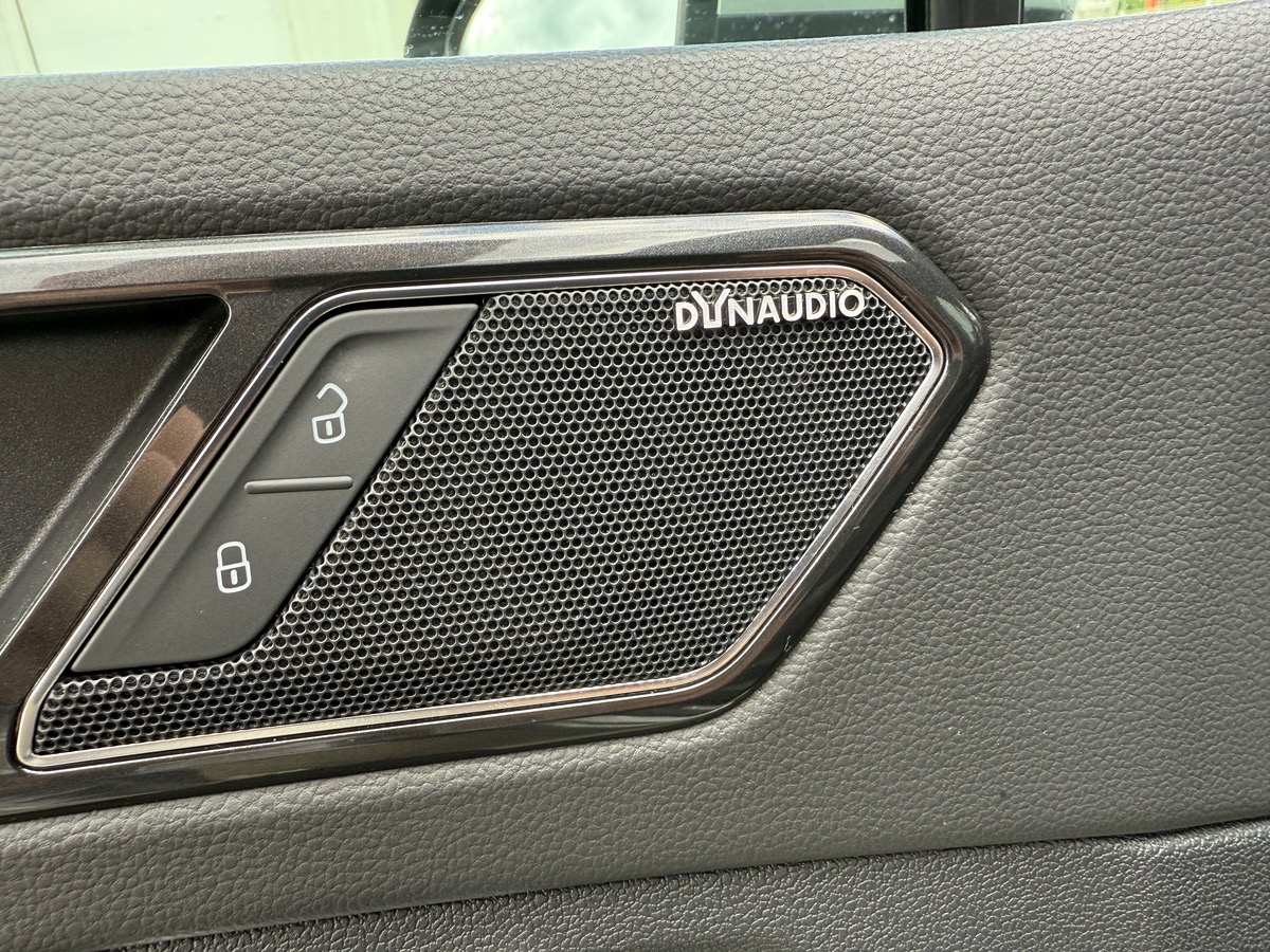 Volkswagen Tiguan BI-TDI 240 4Motion DSG R-line, Virtual Cockpit, Toit Ouvrant, Dynaudio,
