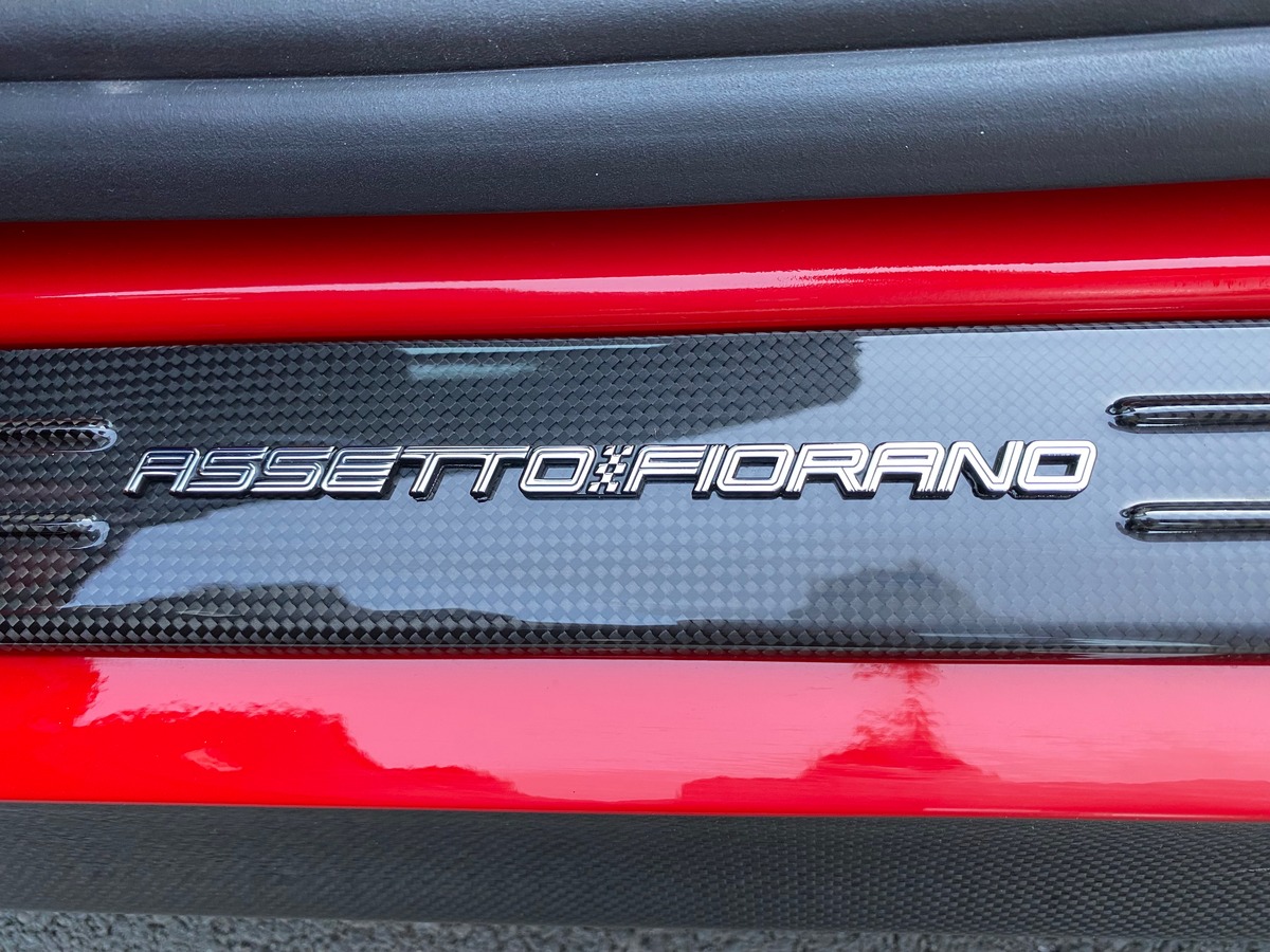 Ferrari SF90 SPIDER / TVA / 1ERE MAIN / 300 KMS