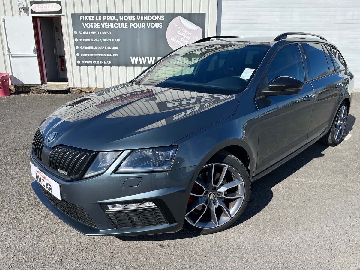 Image: Skoda Octavia Combi RS 184 DSG France Carplay Camera