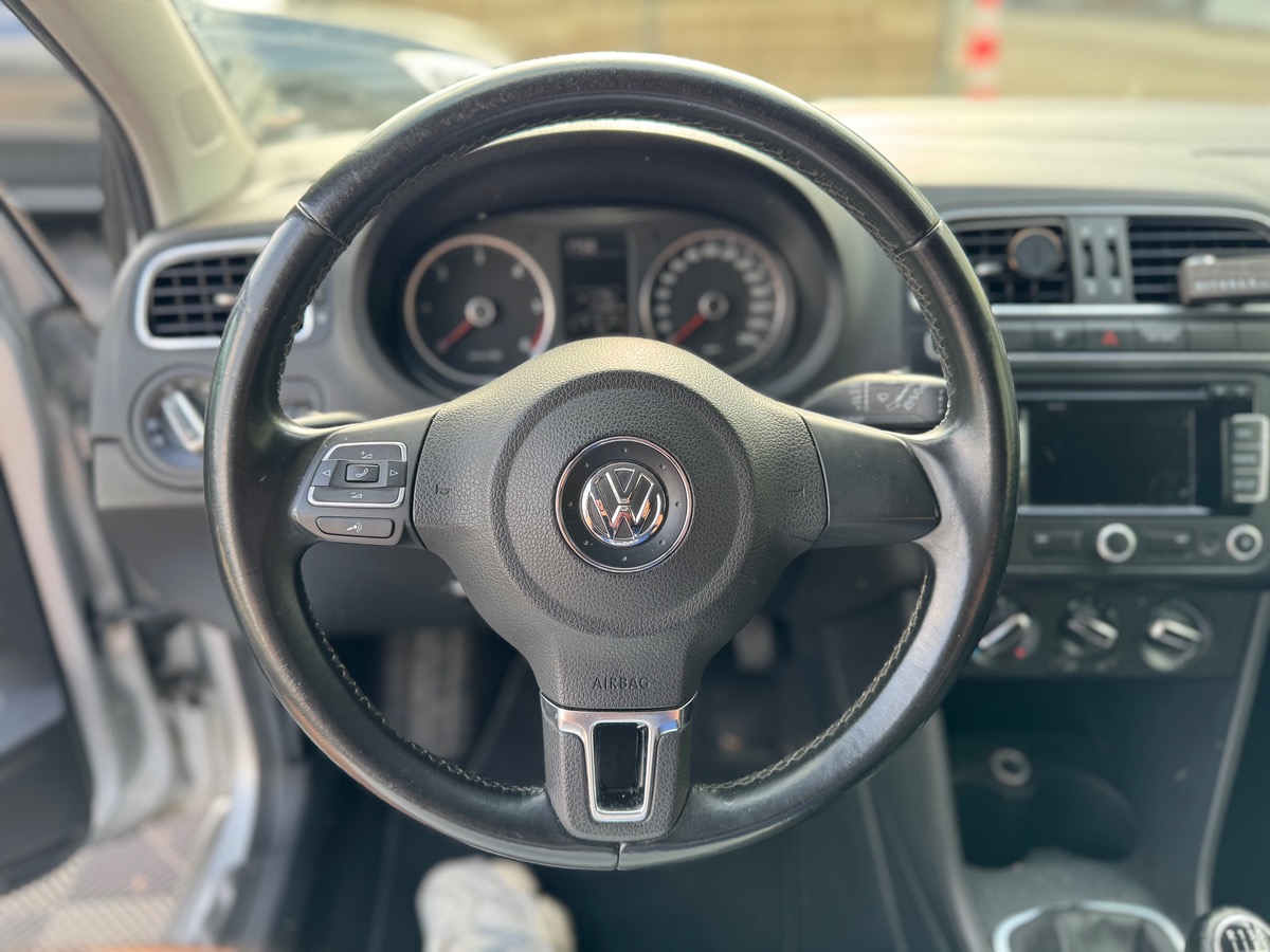 Volkswagen Polo V 5 1.2 TDI 75 cv - IDEAL JEUNE PERMIS - BLUETOOTH  - RADAR DE RECUL
