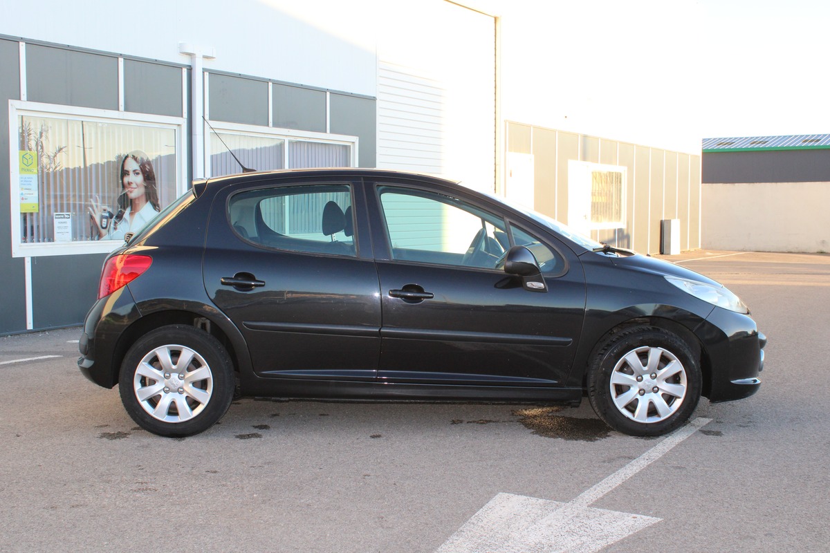 Peugeot 207 1.4 VTi 16v Active 5p - Garantie 12 Mois