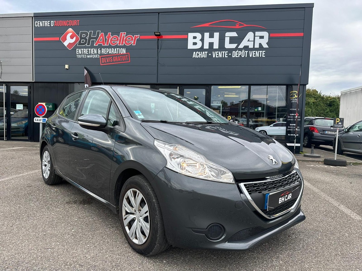 Image: Peugeot 208 1.2 ESSENCE ACTIVE 82Ch ENTRETIEN PEUGEOT COMPLET