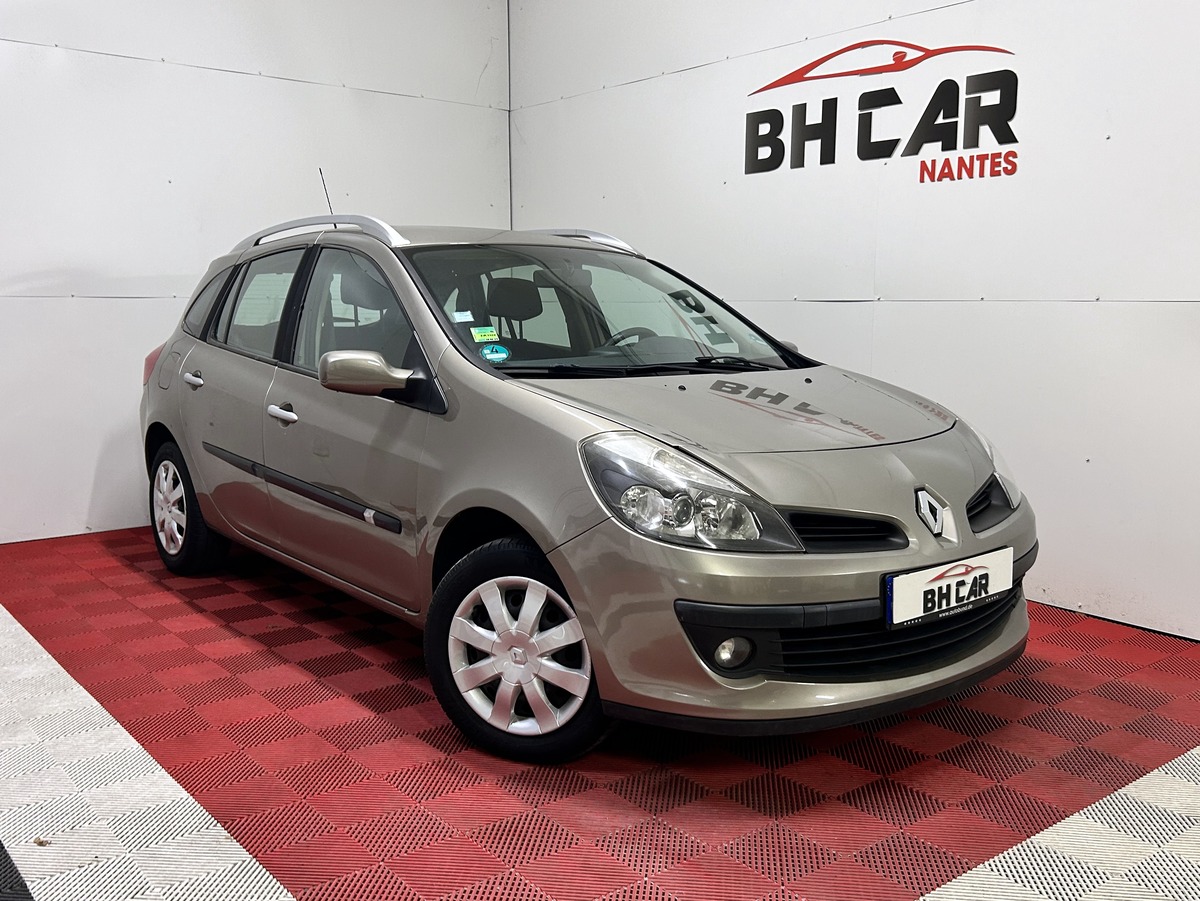 Image: RENAULT Clio ESTATE 1.6i 110 CH BVA