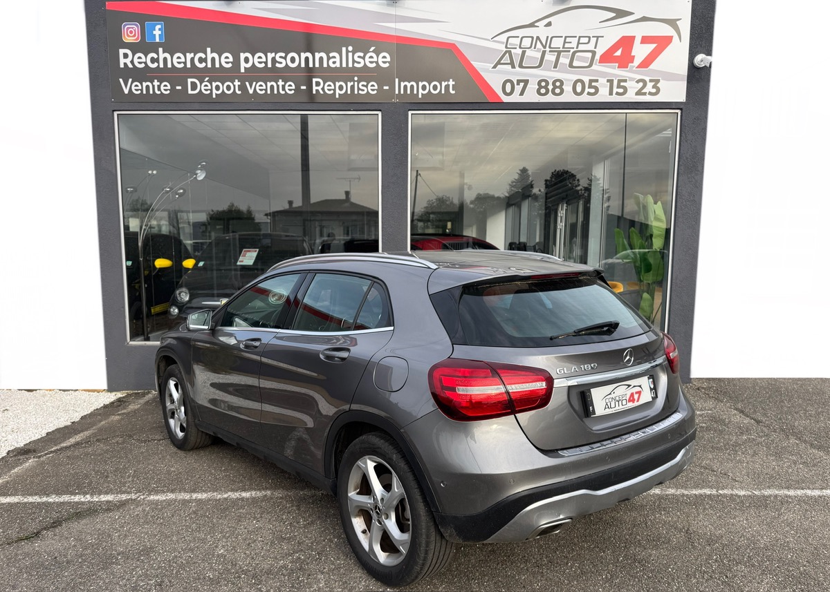 Mercedes-Benz GLA (2) 180 SENSATION 7G-DCT