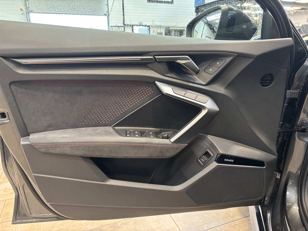 Audi RS3 SPORTBACK 2025 2.5 TFSI 400 QUATTRO S TRONIC 7