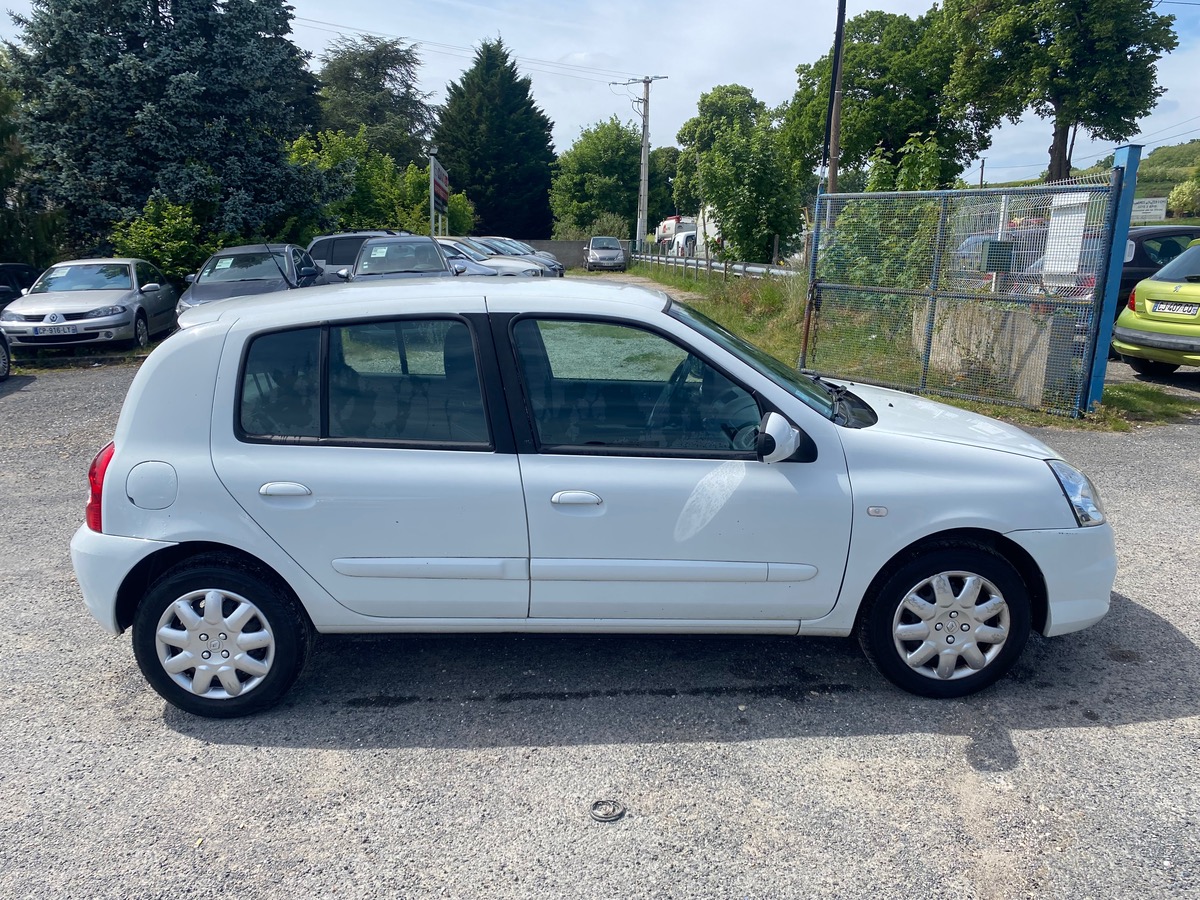 RENAULT Clio campus 1.5 dci 65cv faible km