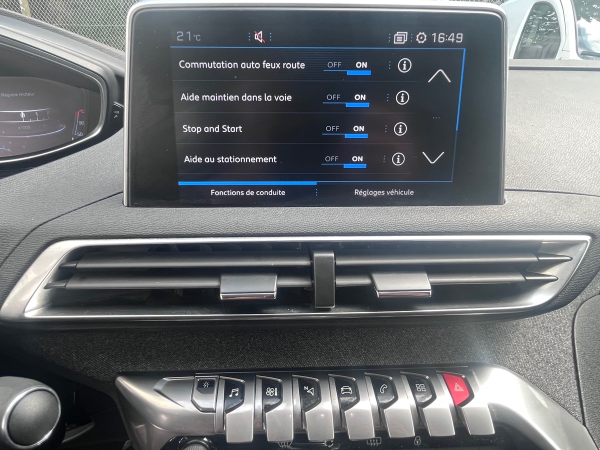 Peugeot 3008 SUV 1.5 BlueHDi 130  ch Diesel