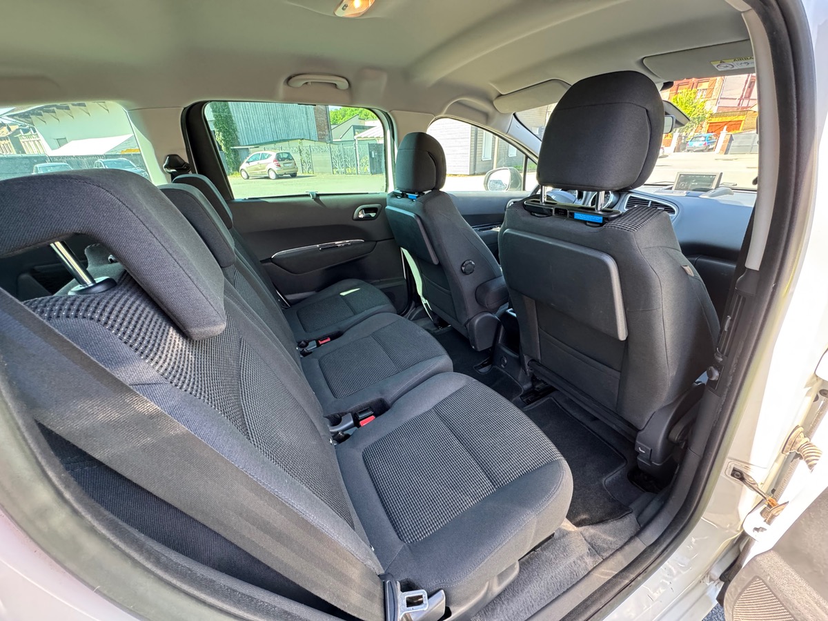 Peugeot 5008 1.6 E-HDI 115CH BUSINESS PACK BVA