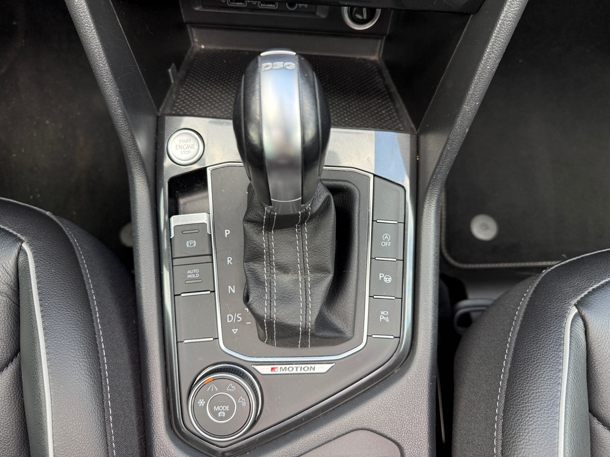 Volkswagen Tiguan BI-TDI 240 4Motion DSG R-line, Virtual Cockpit, Toit Ouvrant, Dynaudio,
