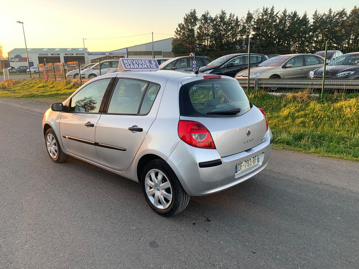 RENAULT Clio 1.5 dci - 70CH 154683km