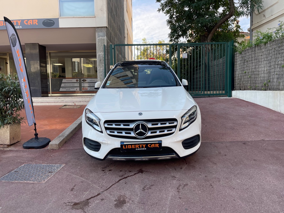 Mercedes Benz GLA 200 156 cv / Phase 2 / AMG / Toit Ouvrant / CarPlay / Jantes Noires