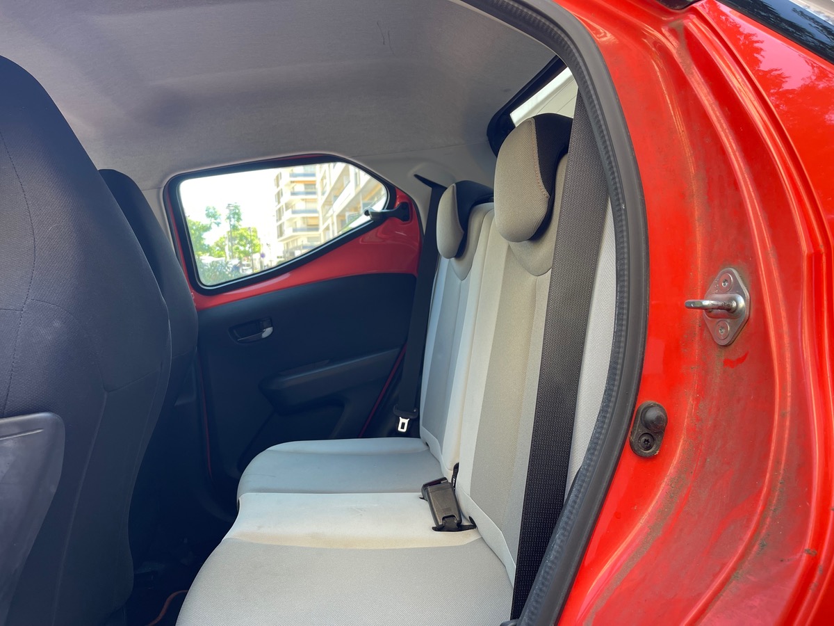 Toyota Aygo 1.0 VVTI 69CV /1er Main / GPS / Caméra / 5 portes