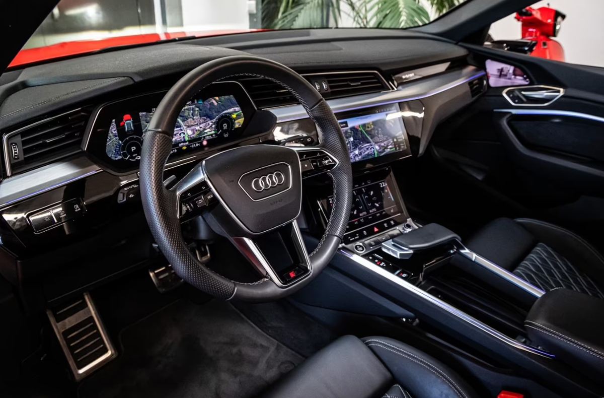 Audi Q8 e-tron 55 408ch S Line quattro Toit ouvrant