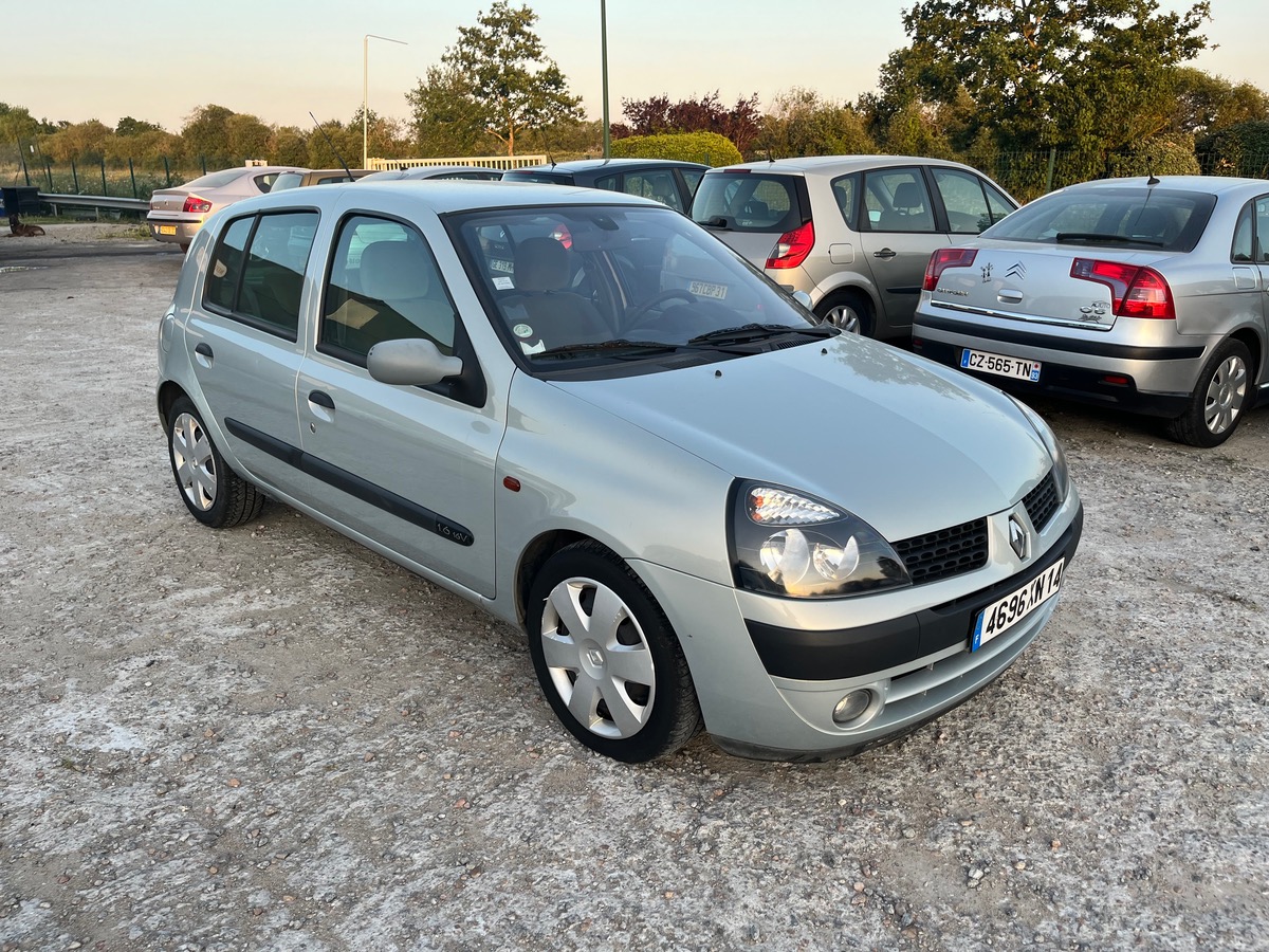 RENAULT Clio privileg