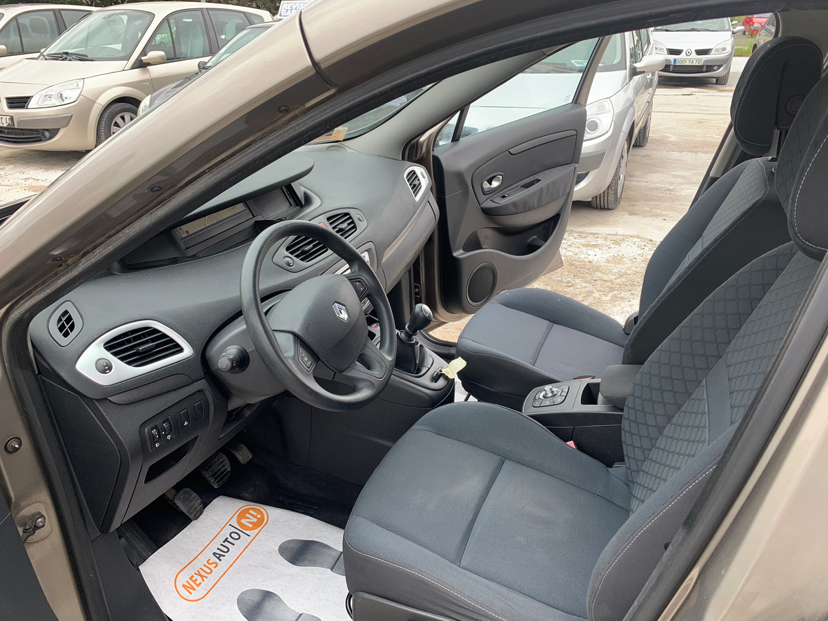 RENAULT Grand Scenic 1.5 dci - 105ch 1451415km 7pl