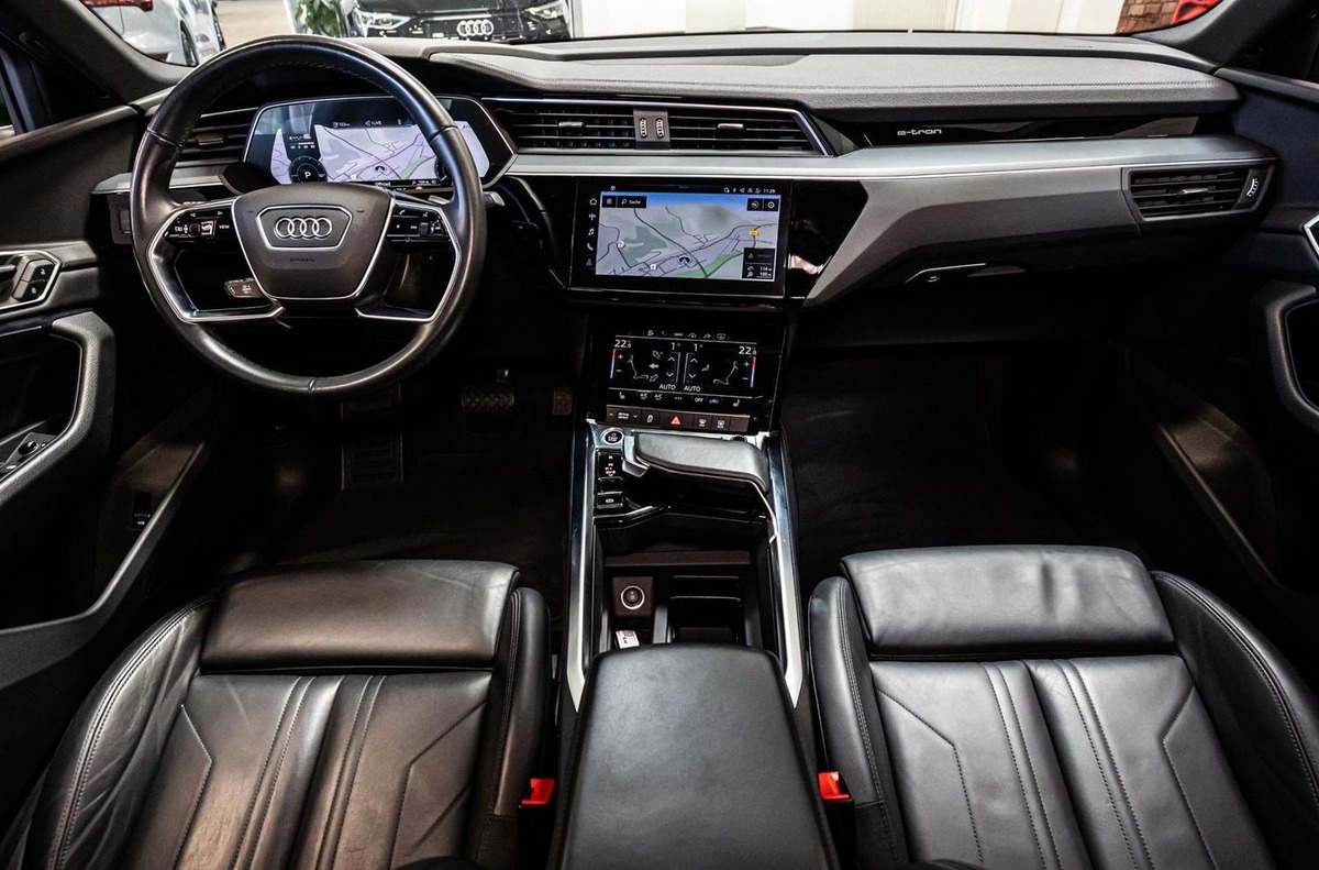 Audi e-tron Sportback 55 408ch S Line e-quattro Toit ouvrant