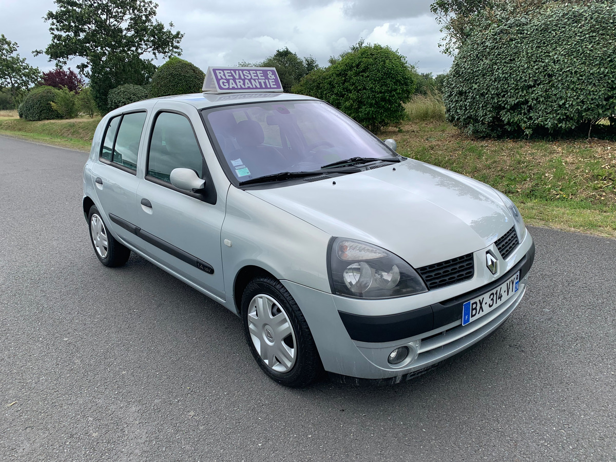 RENAULT Clio 1.4i 16v PRIVILEGE 72293KM