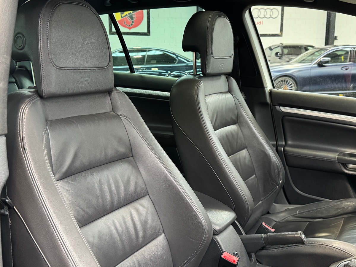 Volkswagen Golf R32 4 MOTION 3.2 V6 250CV DSG TOIT OUVRANT