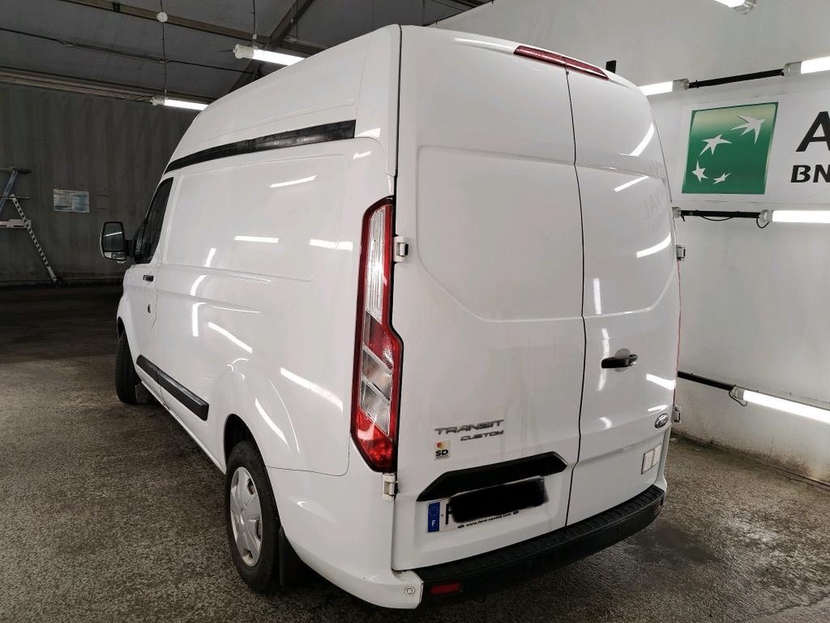 Ford Transit Custom L1H2 2.0 ECOBLUE 130 TREND BUSINESS