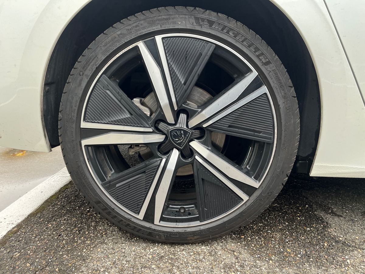 Peugeot 308 III 1.5 BLUEHDI 130 S&S GT EAT8