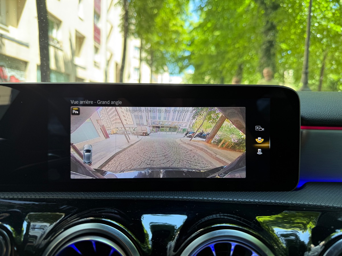 Mercedes-Benz Classe A 200 AMG LINE 163cv Carplay