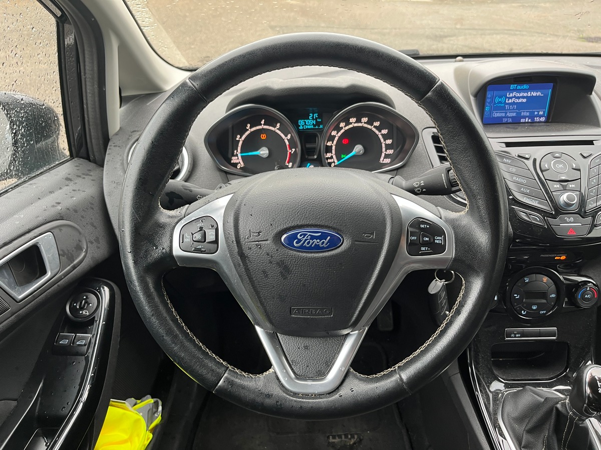 Ford Fiesta 1.0 100CH TITANIUM 5P, RADAR DE RECUL, GPS, REGULATEUR, LIMITEUR