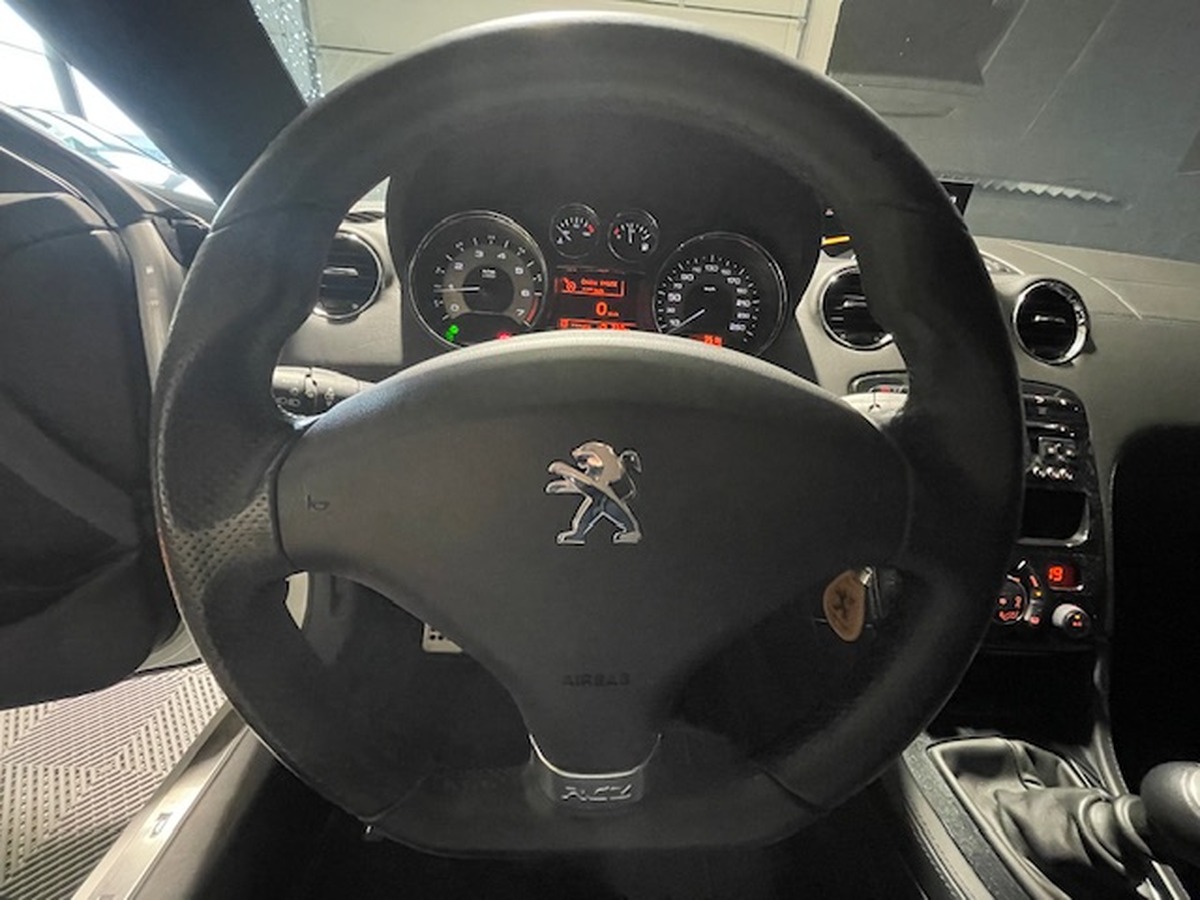 Peugeot RCZ 1.6 THP 200CV