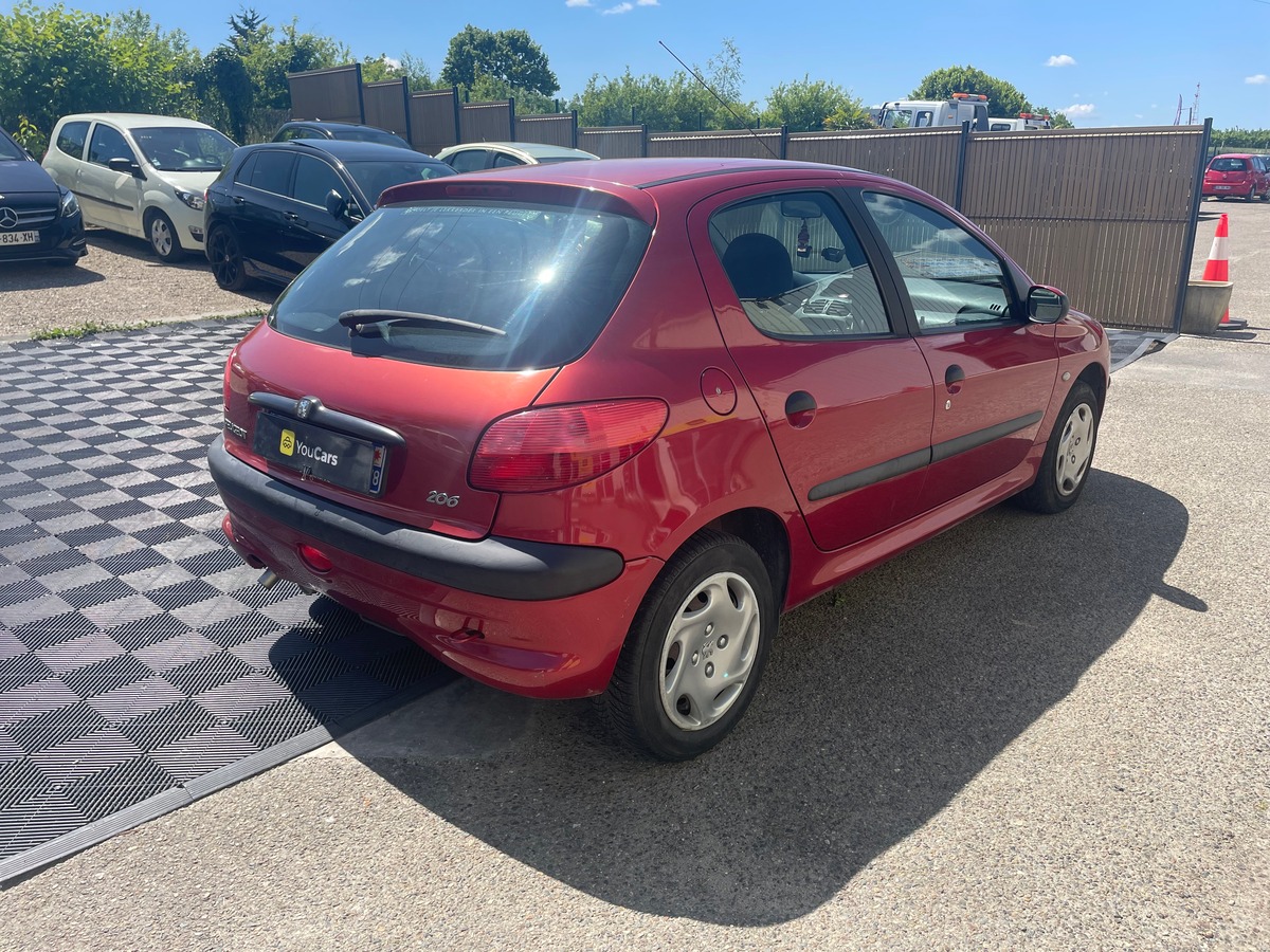 Peugeot 206 1.4 BOITE AUTOMATIQUE - CLIMATISATION - POSTE BLUETOOTH
