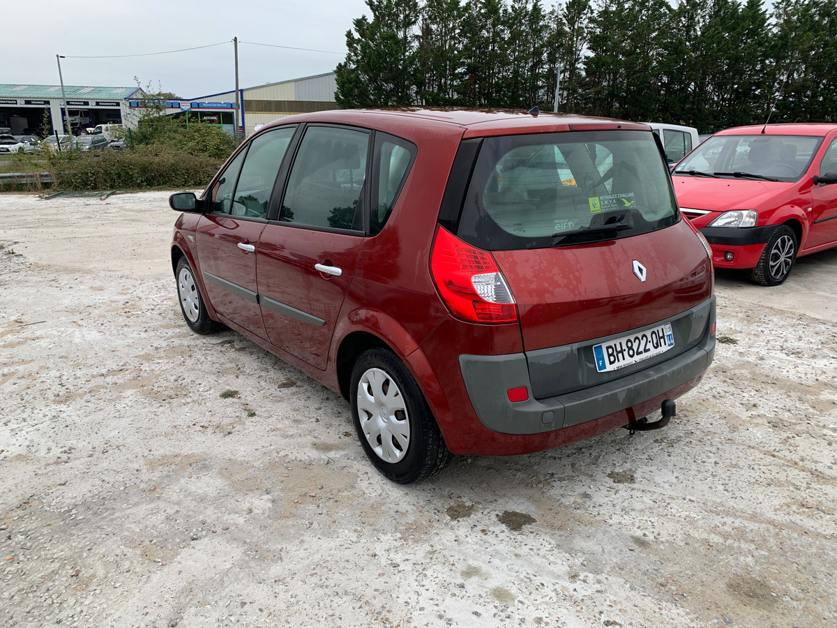 RENAULT Megane scenic 1.6i 16v 112ch 147743km