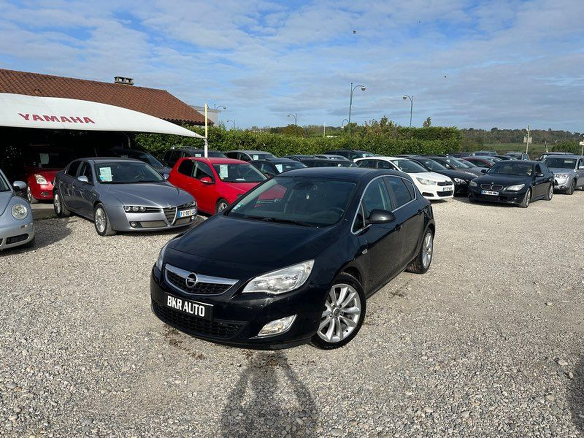 Opel Astra J 2.0 CDTI 165 Ch  COSMO BVA