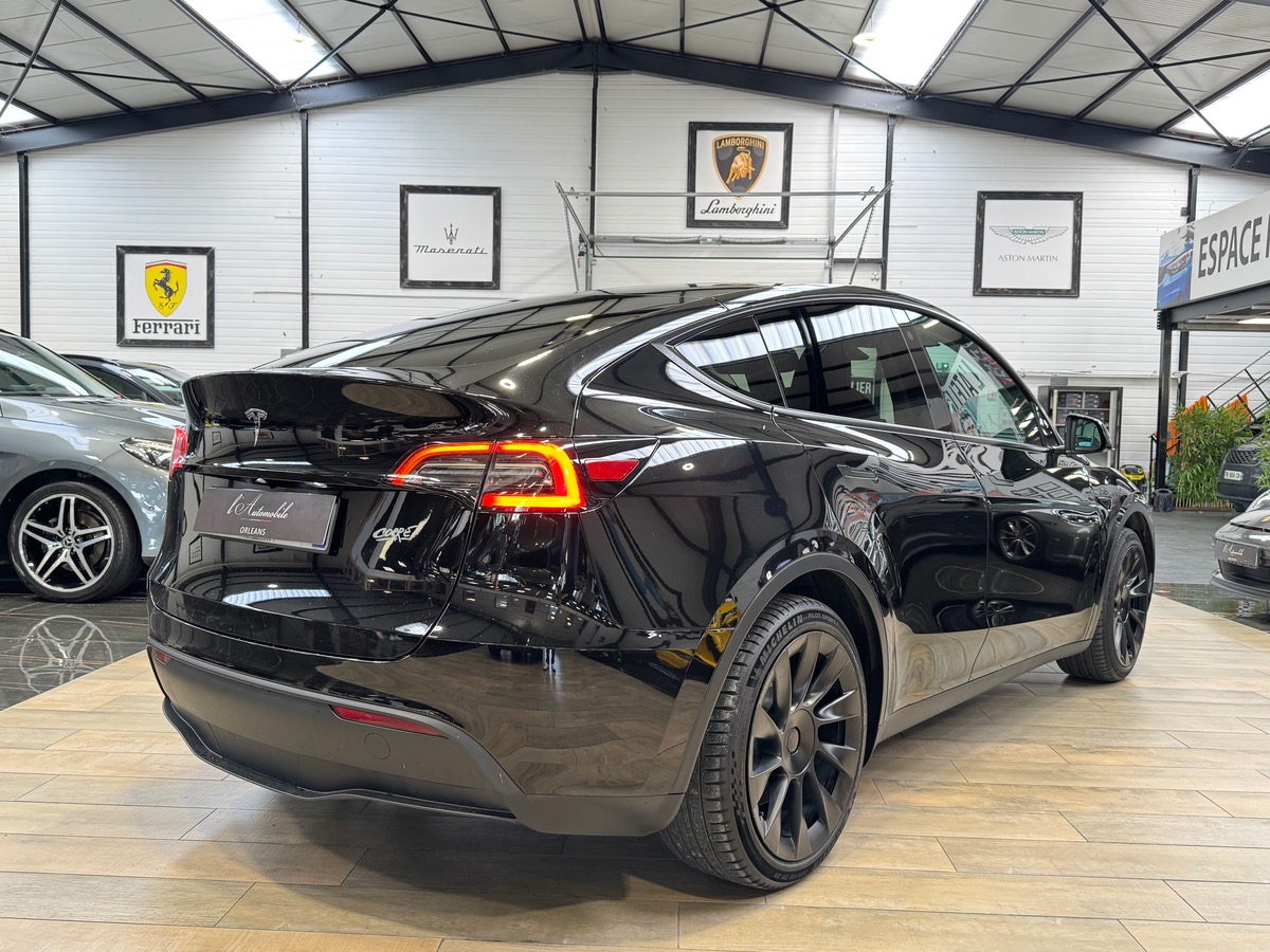 Tesla Model Y 347 cv PREMIÈRE MAIN AUTOPILOTE