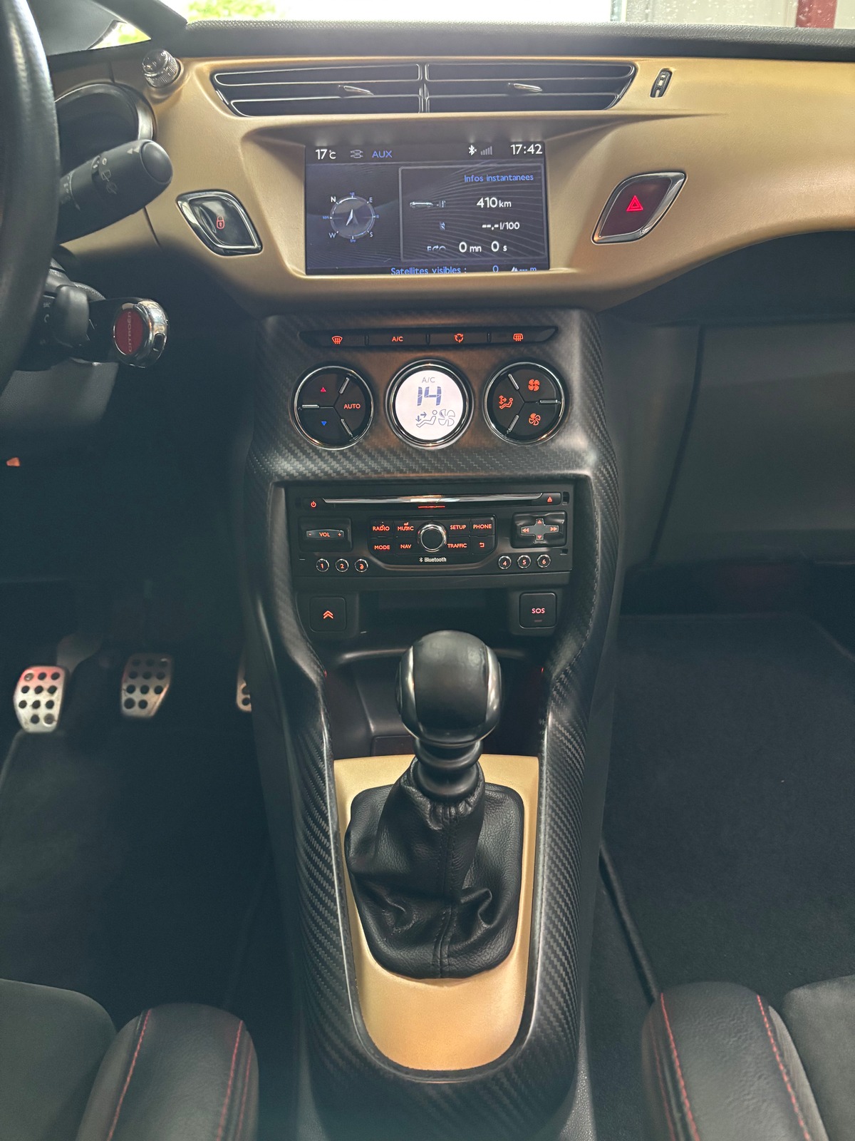 Citroën DS3 1.6 THP 203 RACING GOLD MAT