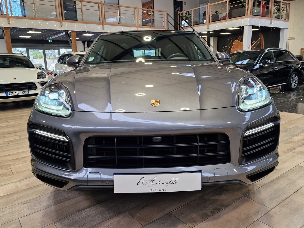 Porsche Cayenne Coupé III 3.0 V6 462 E-HYBRID PLATINIUM EDITION