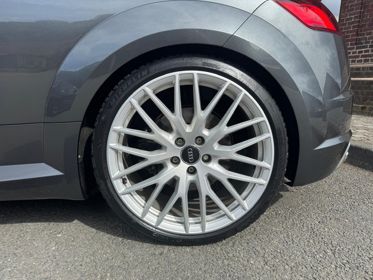 Audi TTS 2.0 TFSi Quattro S-Tronic