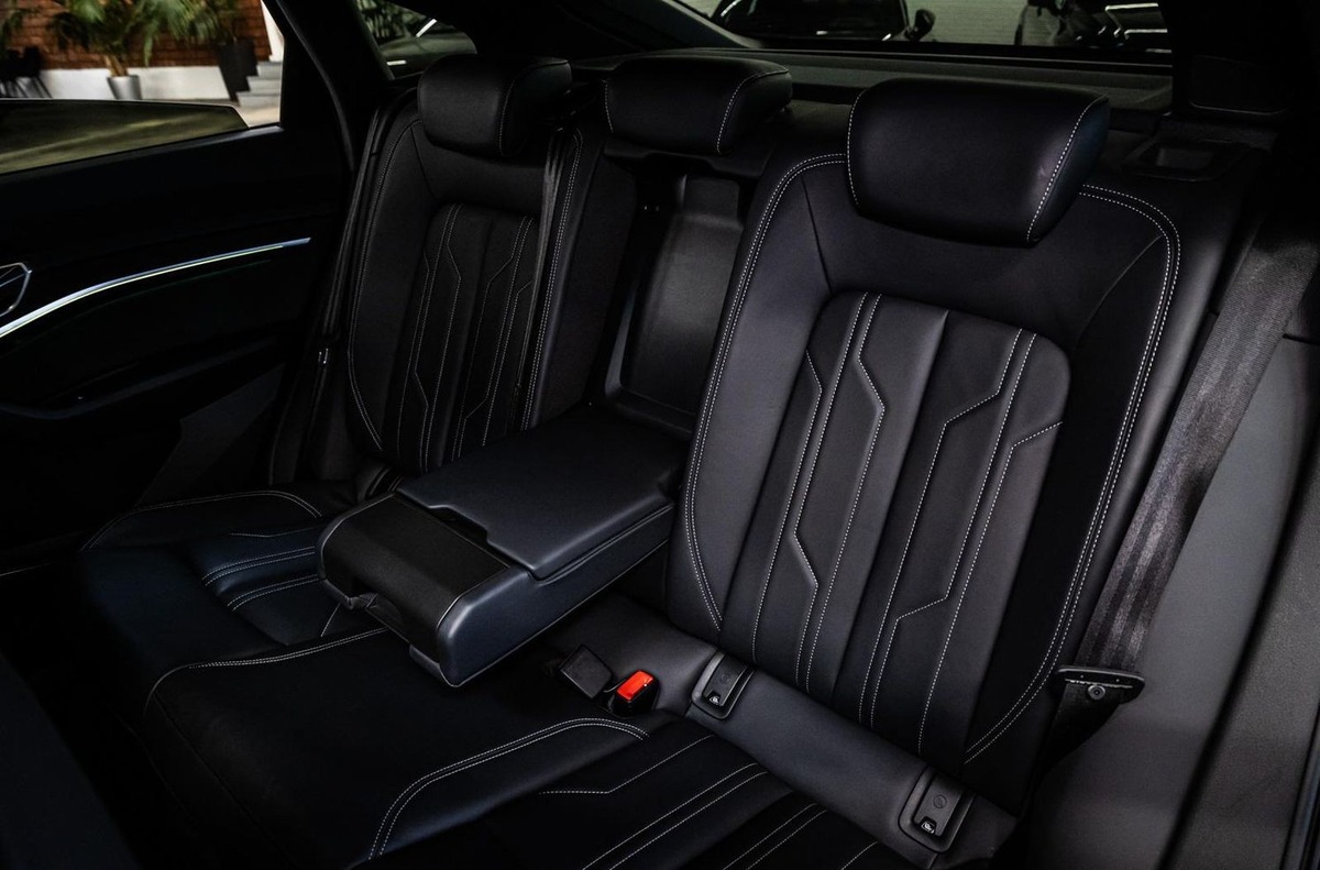 Audi Q8 e-tron 50 340ch S Line quattro Toit ouvrant Bang&Olufsen