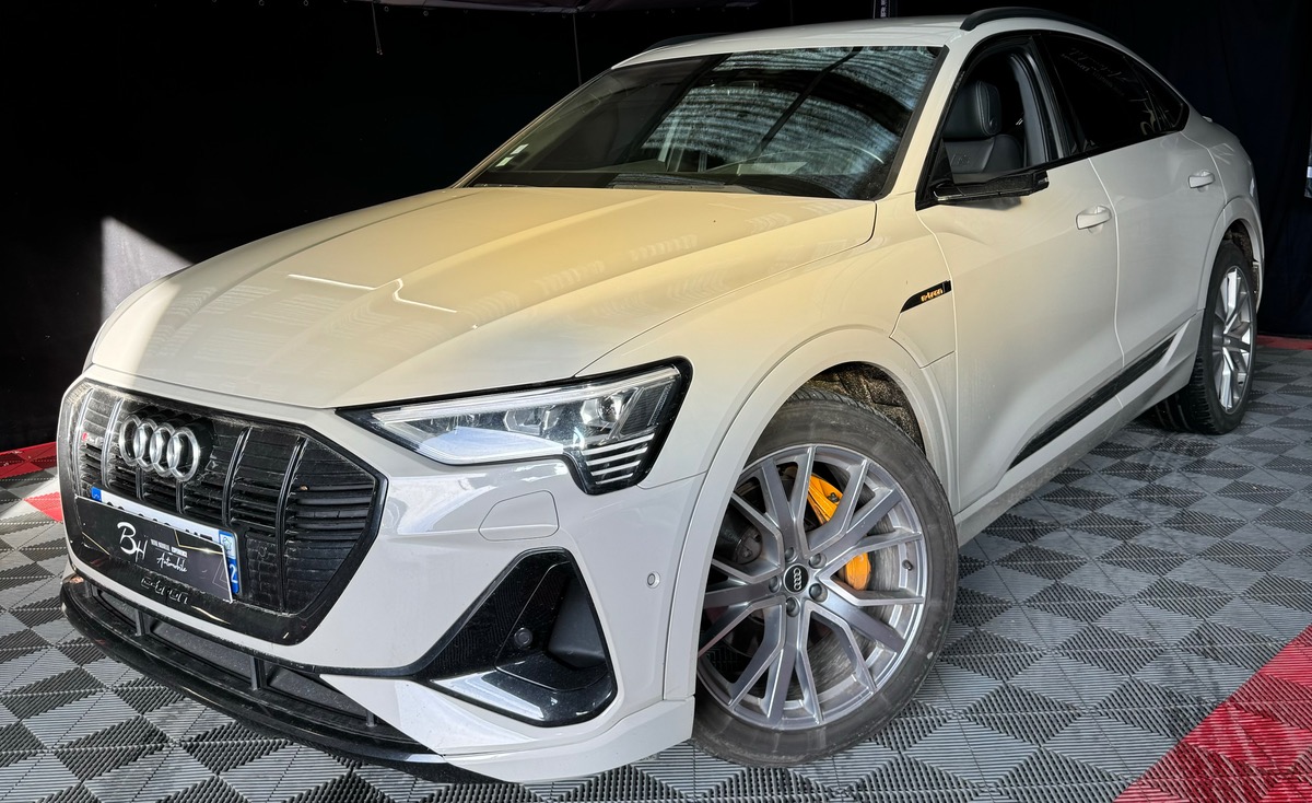 Image: Audi e-tron SPORTBACK QUATTRO 408 SLINE