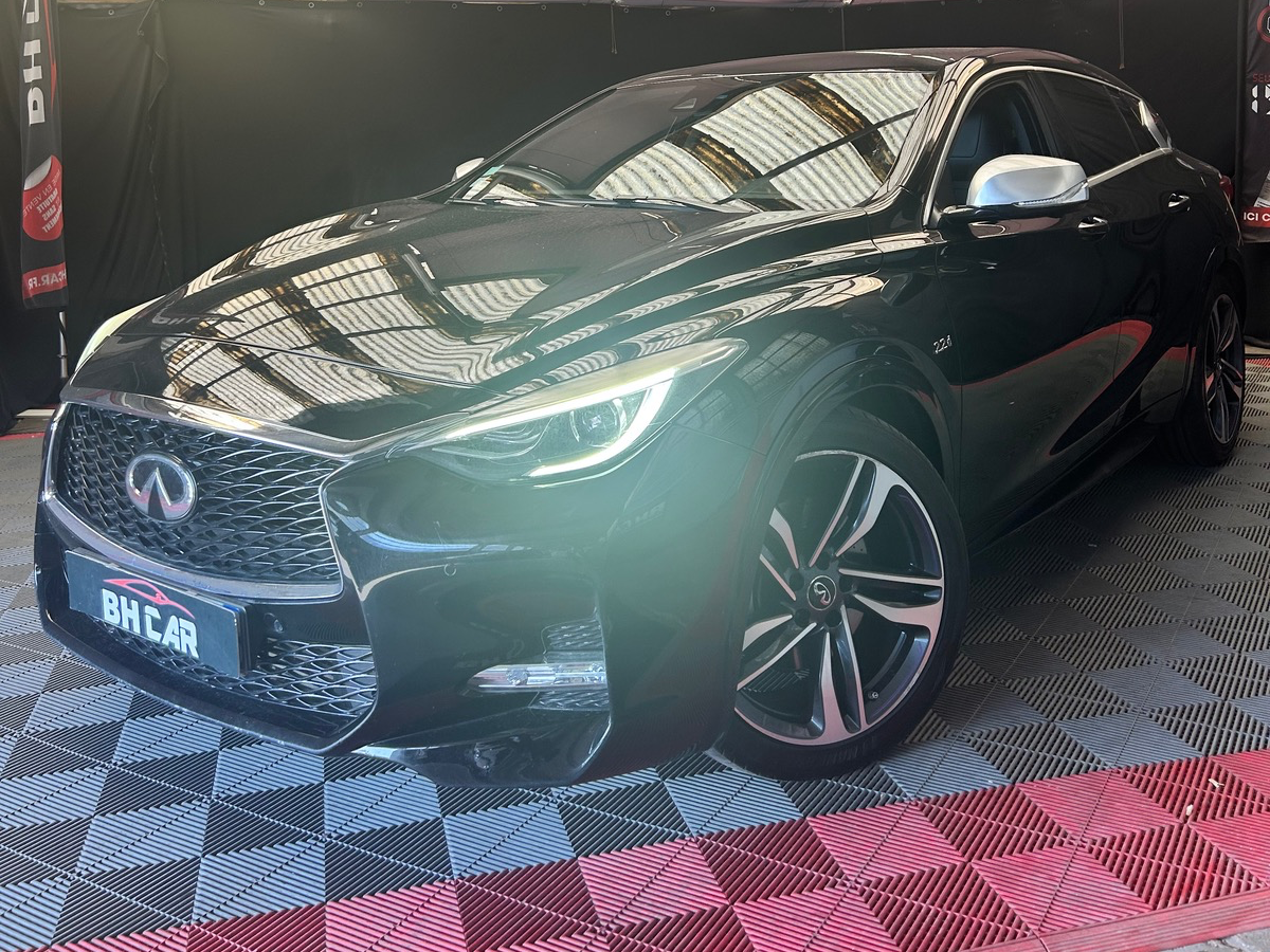 Image: Infiniti Q30 2.2 D 7DCT 170 CITY BLACK