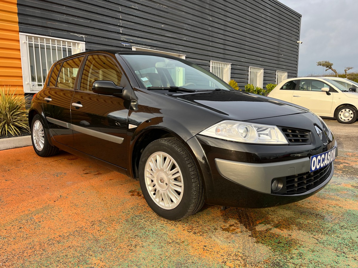 RENAULT Megane II 1.9 dCi 130 ch PRIVILÈGE 1ERE MAIN