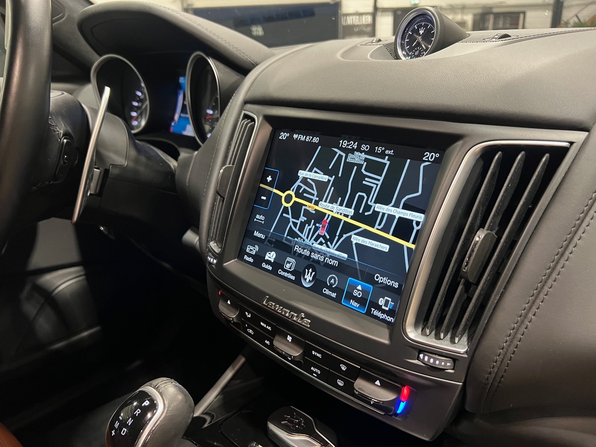 Maserati Levante Diesel 3.0 V6 Turbo 275 ATTELAGE/CARPLAY